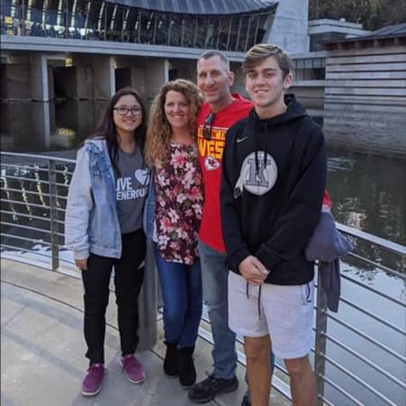 1 left❤️cute floral burgundy top - Picture 8 of 8